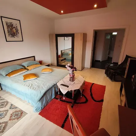 Cu 2 Dormitoare Si Terasa Valentin, Iulius Mall Apartmán *