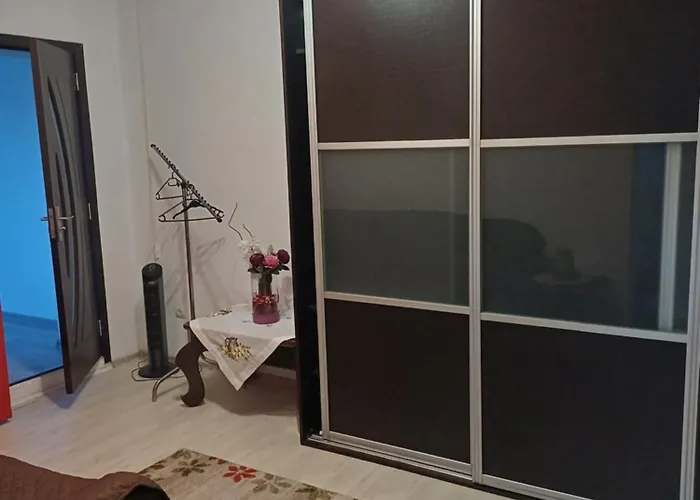 Cu 2 Dormitoare Si Terasa Valentin, Iulius Mall Apartmán *